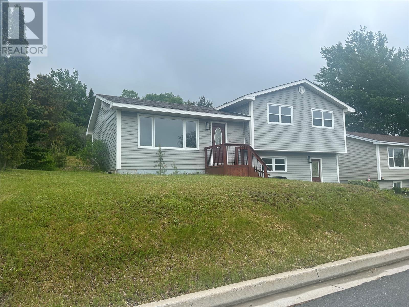 9 Valleyview Heights, Clarenville — photo 2