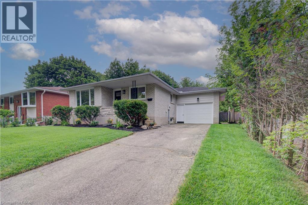 163 LYNNBROOK Crescent, Waterloo, Ontario