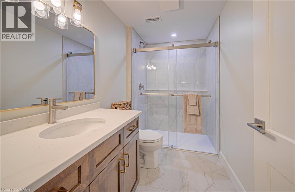 163 Lynnbrook Crescent, Waterloo, Ontario  N2L 4X2 - Photo 34 - 40849052