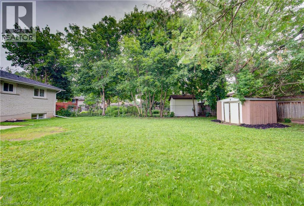163 Lynnbrook Crescent, Waterloo, Ontario  N2L 4X2 - Photo 38 - 40849052