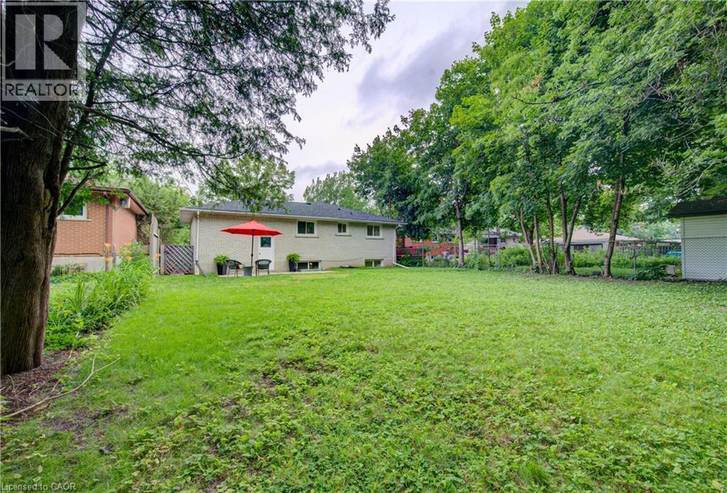 163 Lynnbrook Crescent, Waterloo, Ontario  N2L 4X2 - Photo 39 - 40849052