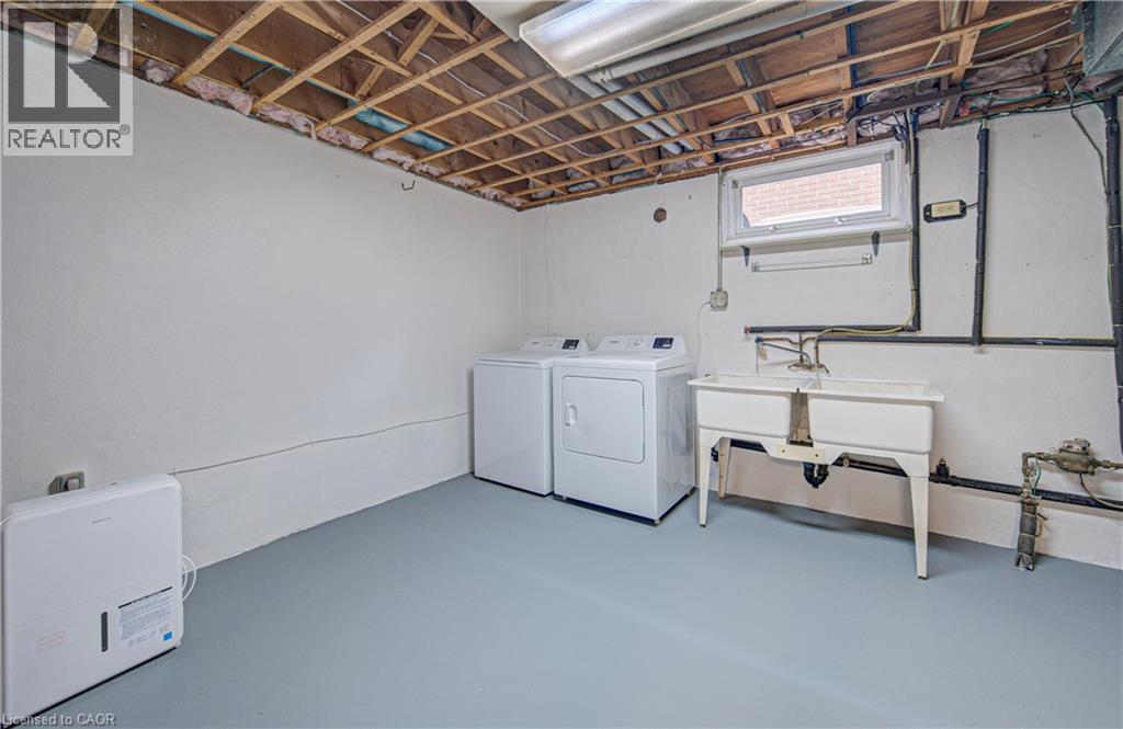 163 Lynnbrook Crescent, Waterloo, Ontario  N2L 4X2 - Photo 35 - 40849052