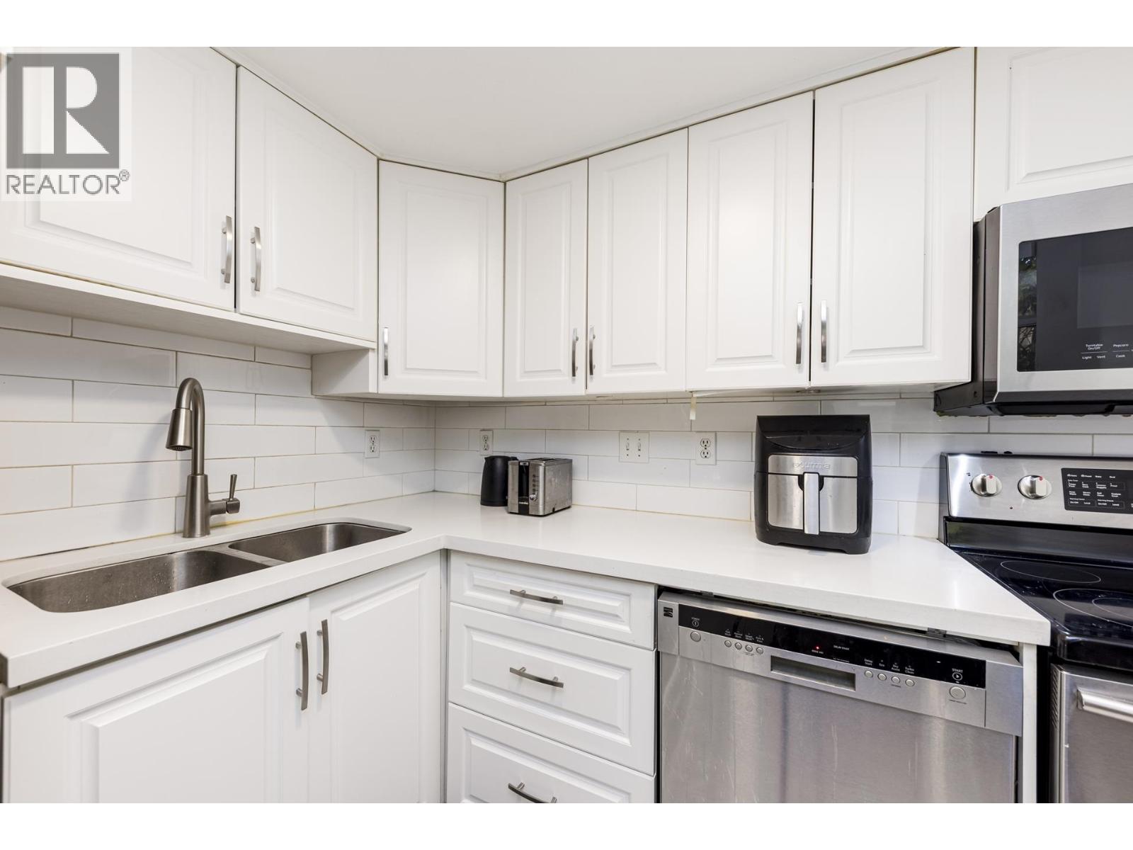 7 249 E 4th Street, North Vancouver, British Columbia  V7L 1J1 - Photo 10 - R3151678