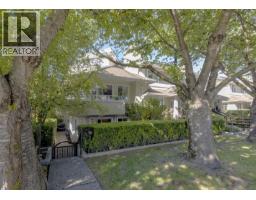 7 249 E 4TH STREET, North Vancouver, British Columbia