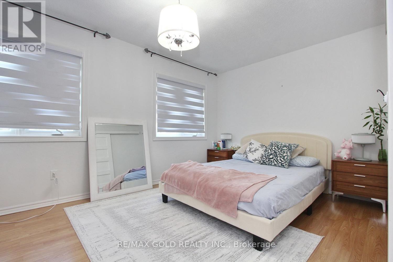 4 Summertime Court, Brampton, Ontario  L6Z 2B4 - Photo 14 - W13466940