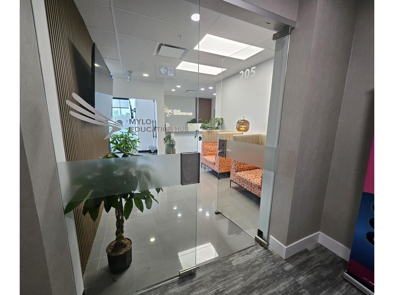 205 3211 152nd Street, Surrey, British Columbia  V3Z 1H8 - Photo 3 - C8080932