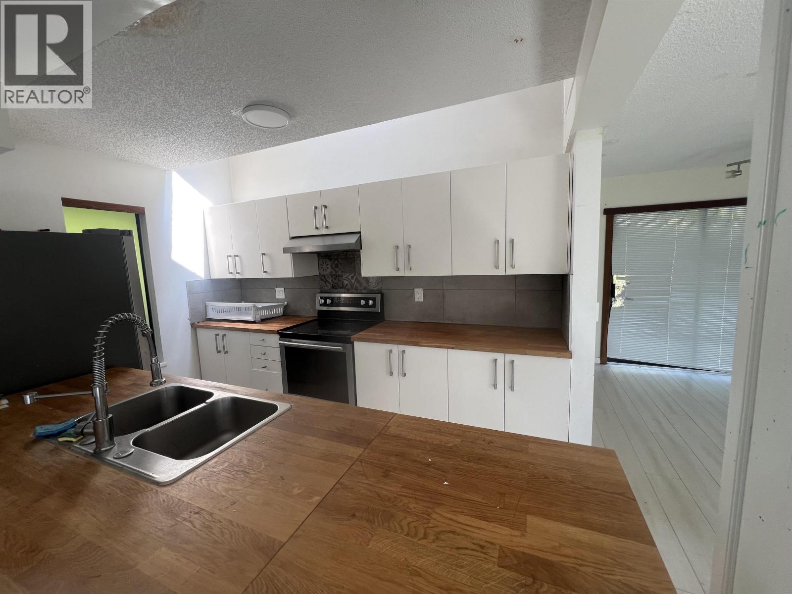 120 April Road, Port Moody, British Columbia  V3H 3M5 - Photo 3 - R3115405