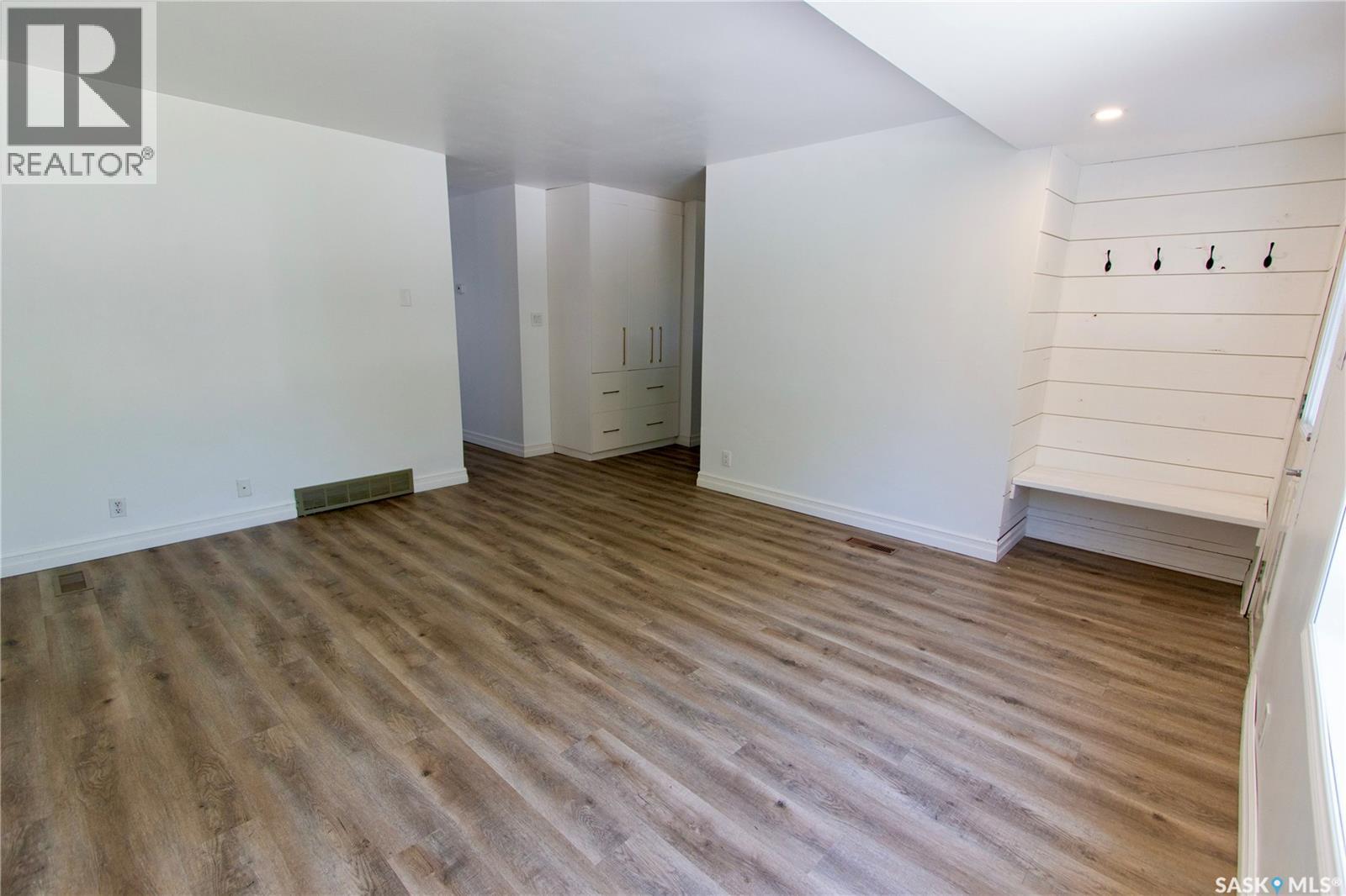 376 6th Avenue Nw, Swift Current, Saskatchewan  S9H 0Y1 - Photo 4 - SK044267