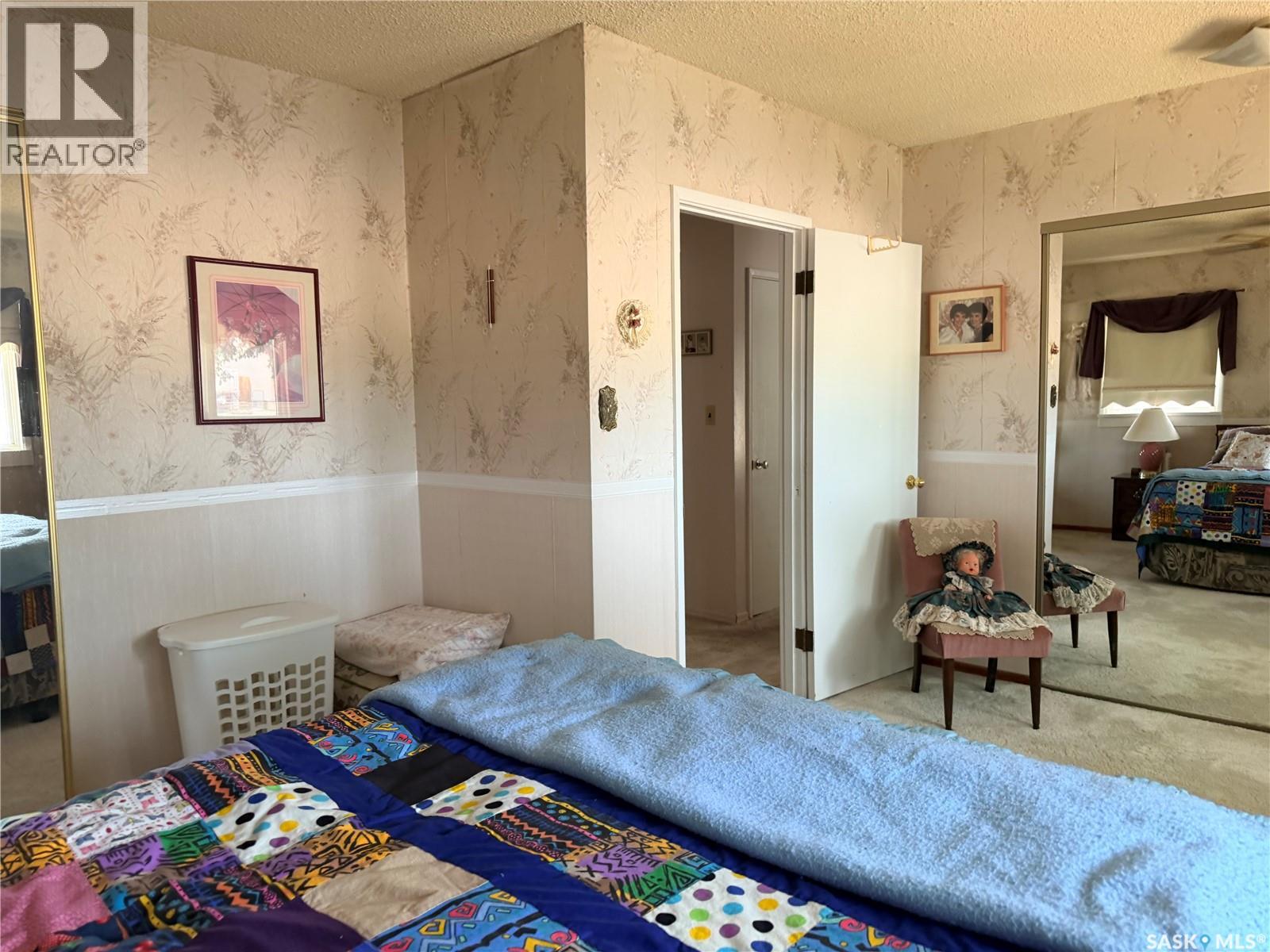 225 Dominion Road, Assiniboia, Saskatchewan  S0H 0B0 - Photo 18 - SK044149