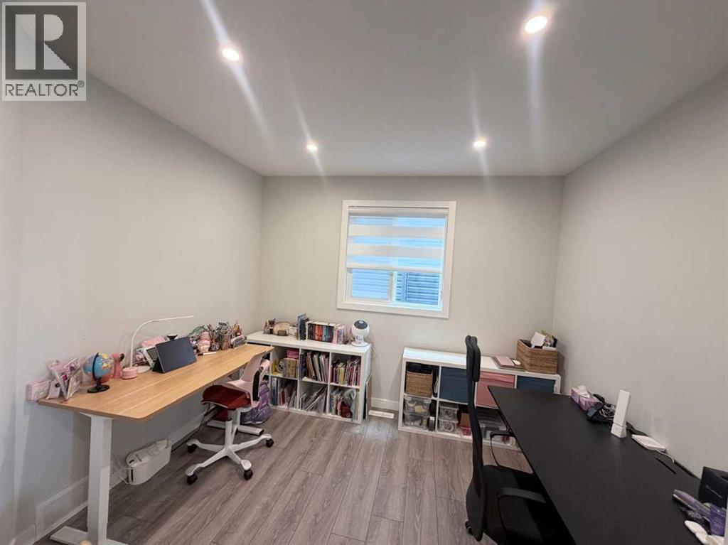 300 Carringvue Place NW, Calgary, Alberta  T3P 2A5 - Photo 13 - A2324870