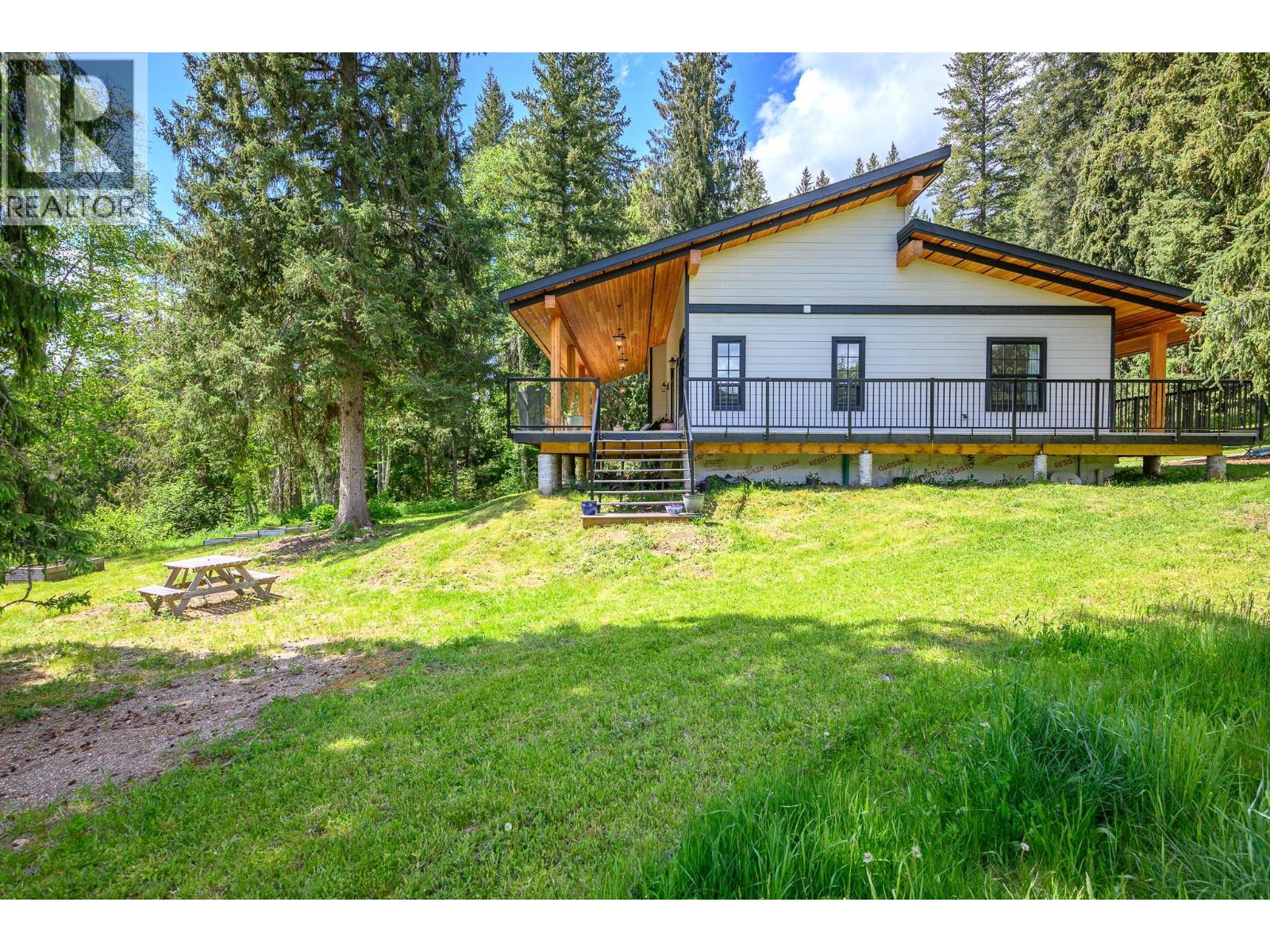 522 North Fork Road, Cherryville, British Columbia  V0E 2G0 - Photo 10 - 10387867