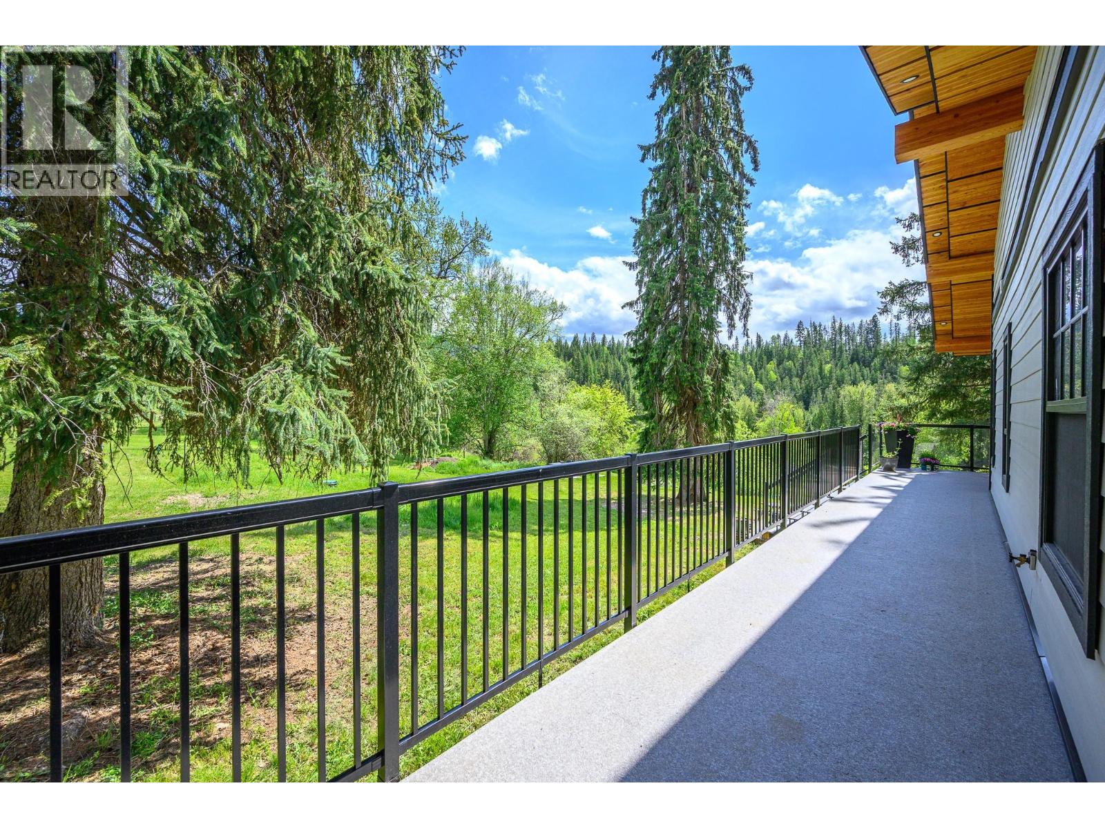 522 North Fork Road, Cherryville, British Columbia  V0E 2G0 - Photo 11 - 10387867