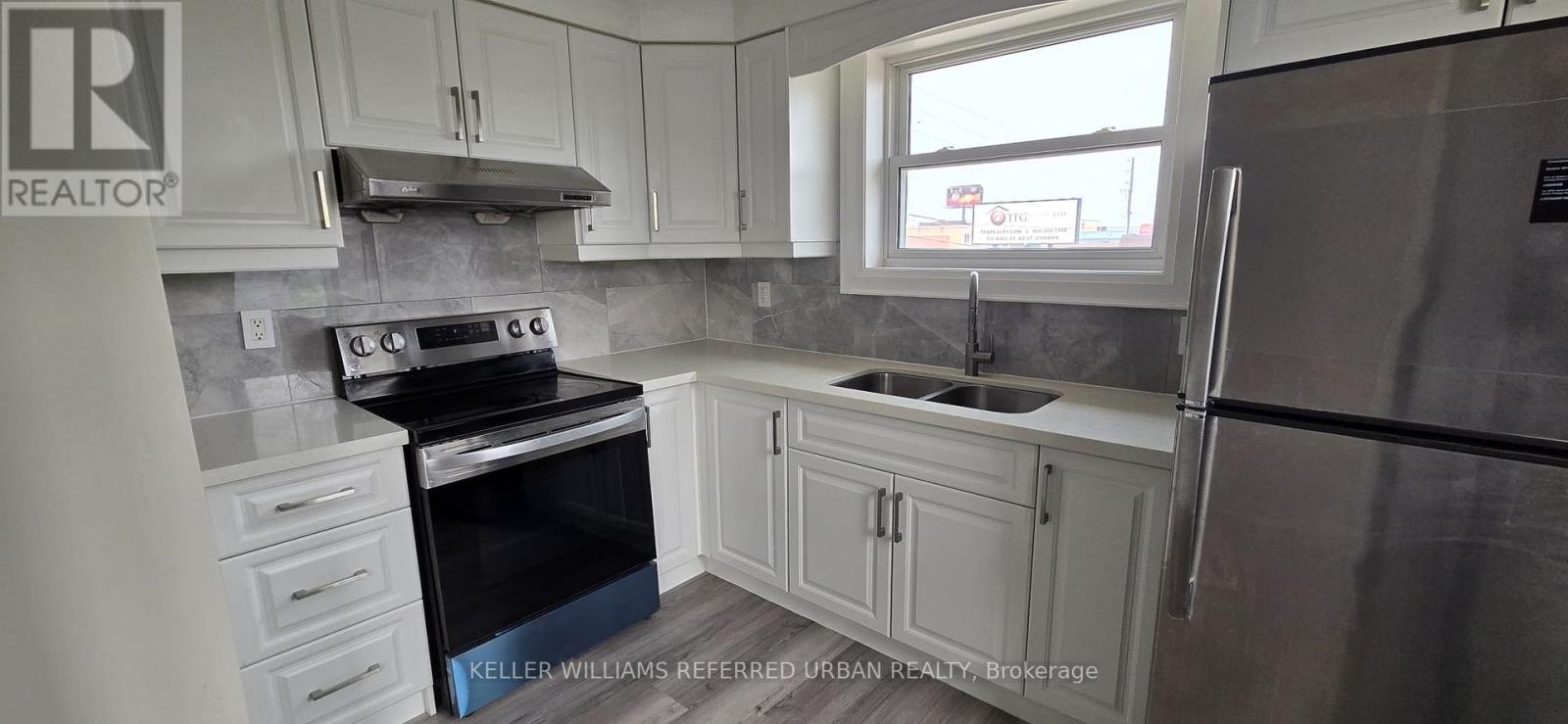399 KING STREET W, oshawa (vanier), Ontario
