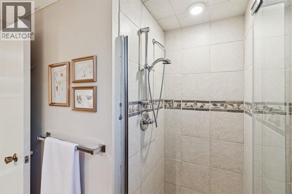 423 Canterbury Place SW, Calgary, Alberta  T2W 2B6 - Photo 28 - A2330191