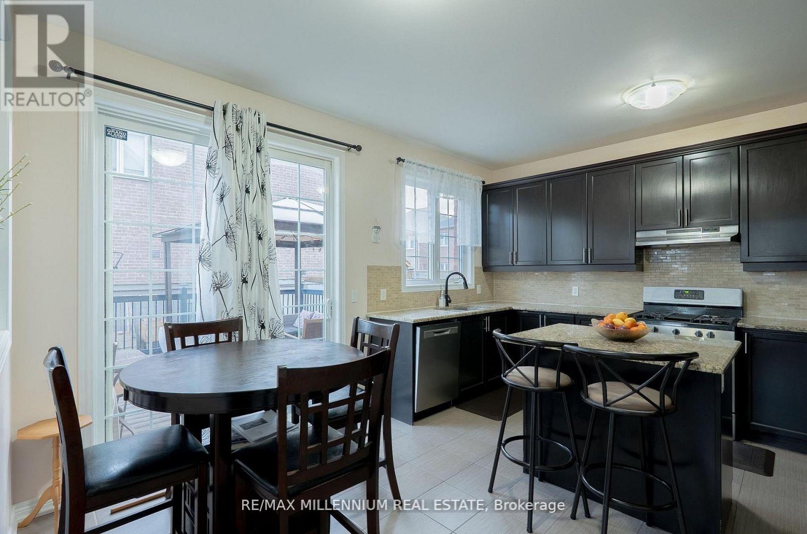 8 Zelda Road, Brampton, Ontario  L6R 0B3 - Photo 12 - W13627584