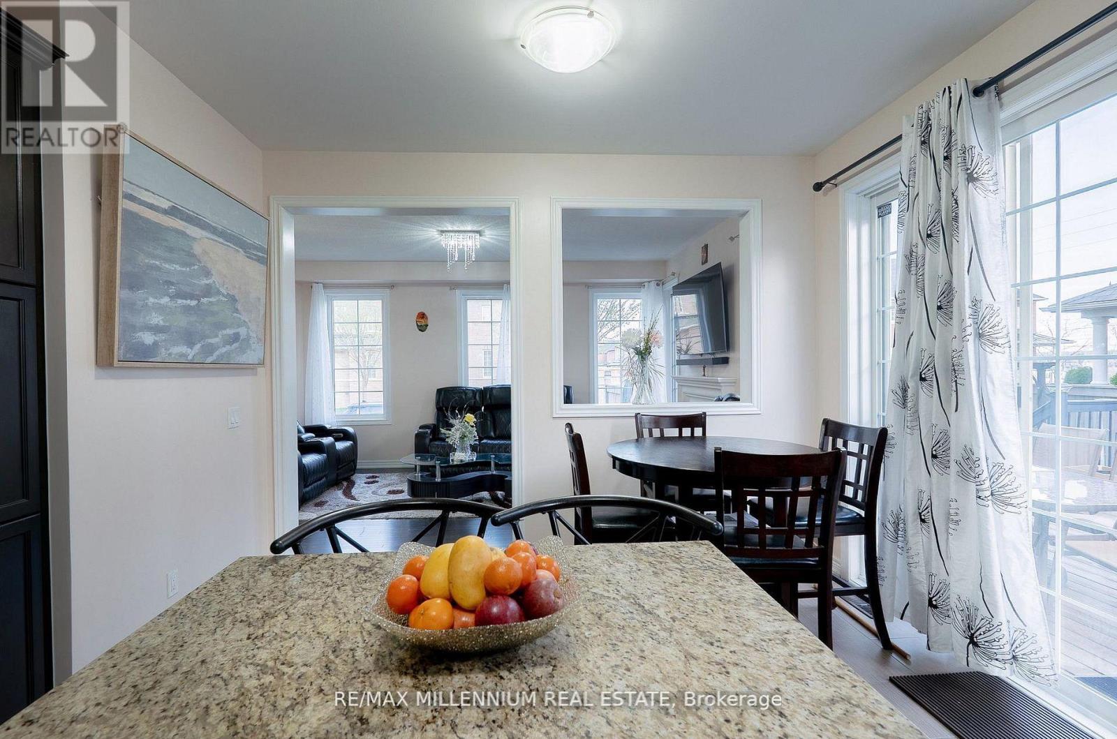 8 Zelda Road, Brampton, Ontario  L6R 0B3 - Photo 13 - W13627584