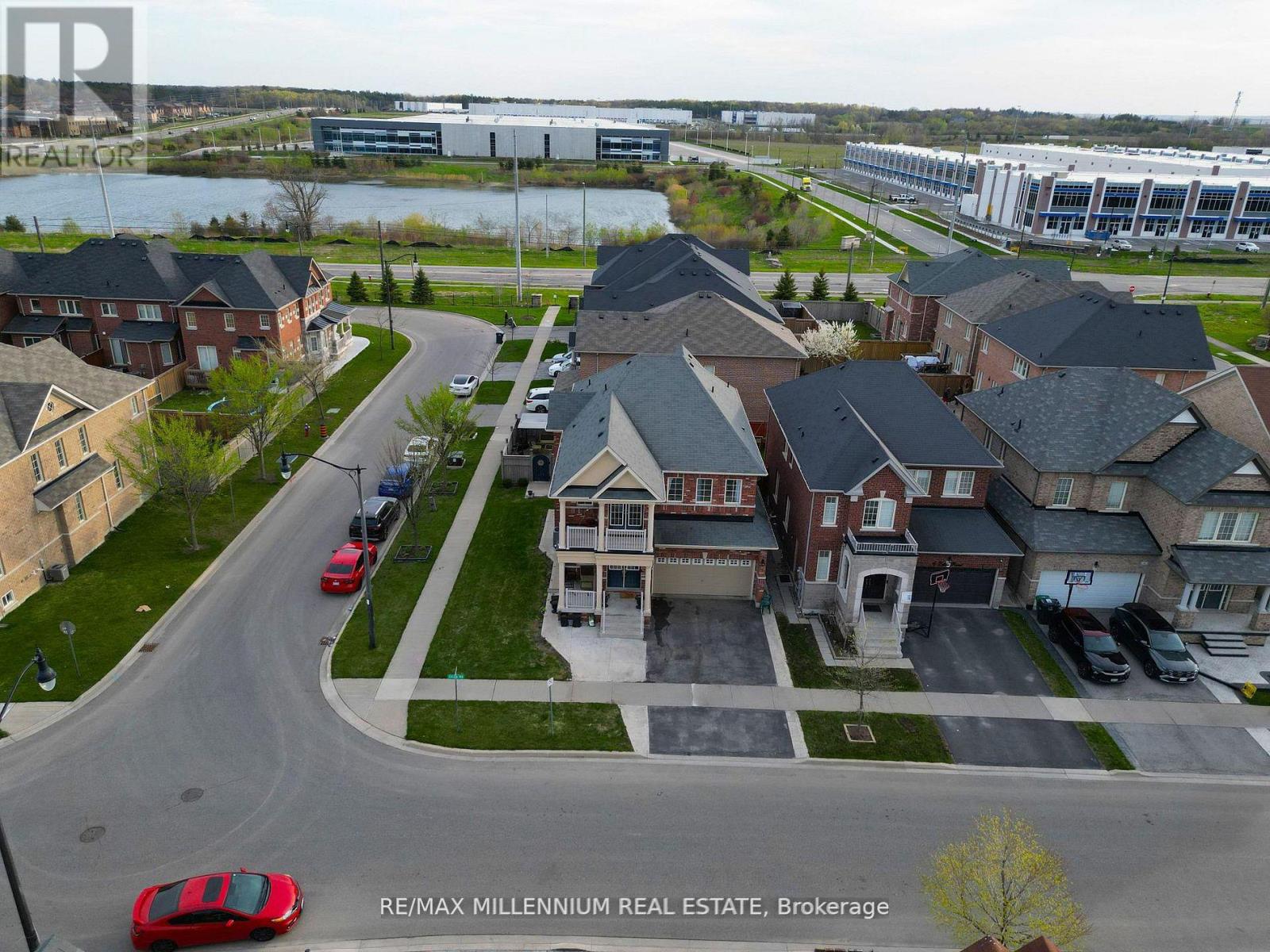 8 Zelda Road, Brampton, Ontario  L6R 0B3 - Photo 2 - W13627584