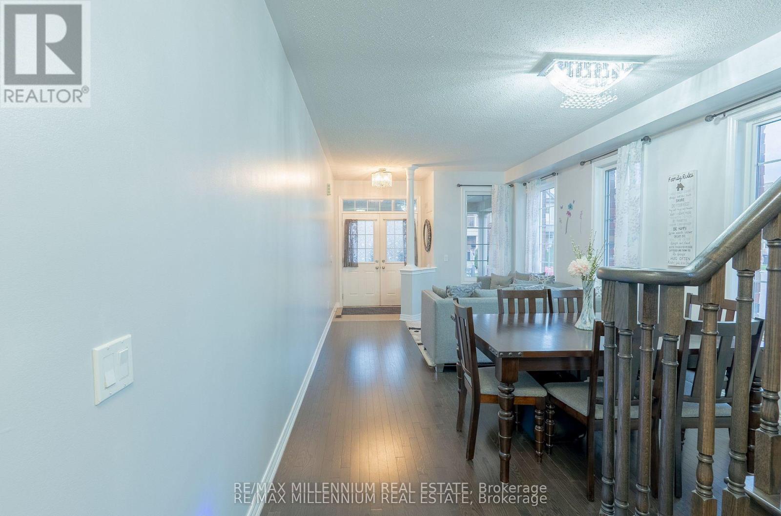 8 Zelda Road, Brampton, Ontario  L6R 0B3 - Photo 5 - W13627584