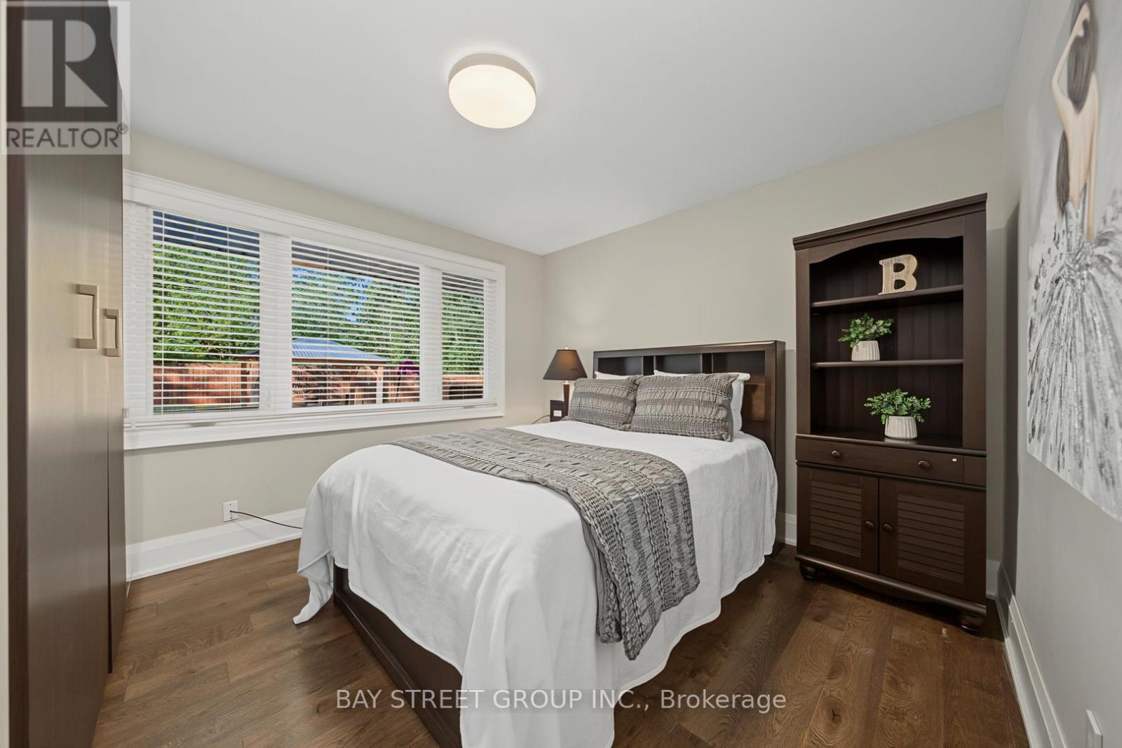 317 Wedgewood Drive, Oakville, Ontario  L6J 4R6 - Photo 13 - W13627586