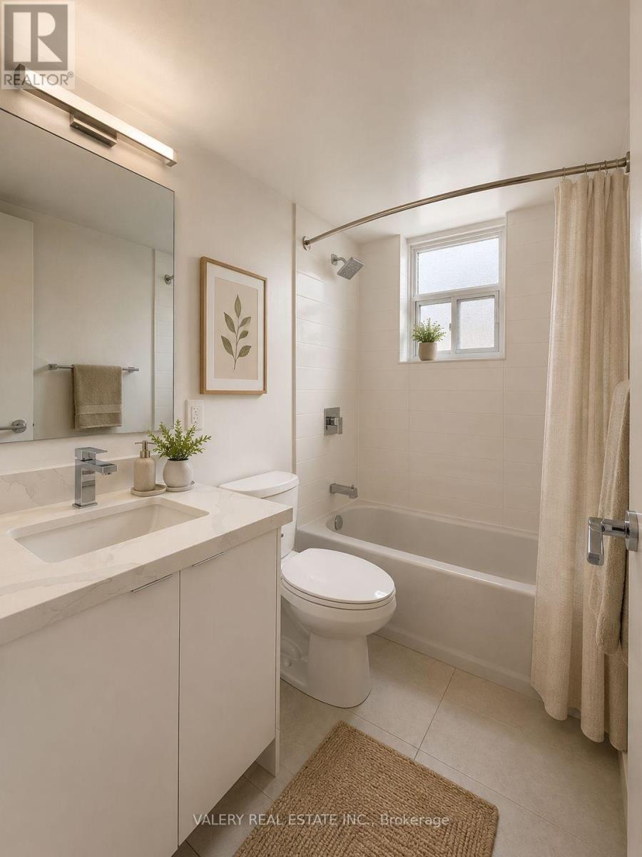 407 - 70 Park Street E, Mississauga, Ontario  L5G 1M5 - Photo 8 - W13627600