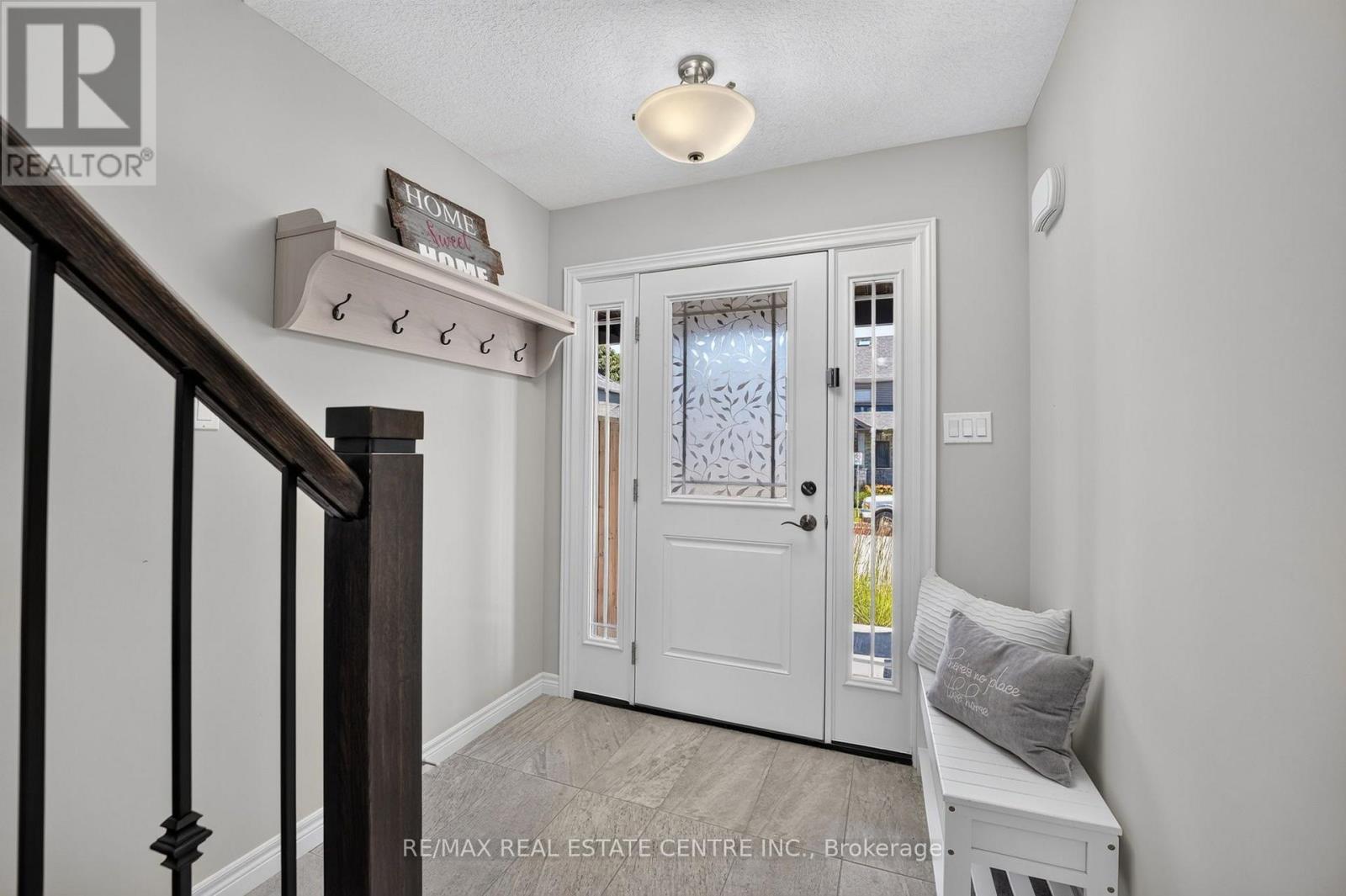 25 Lawson Street, East Luther Grand Valley, Ontario L9W 7P1 - Photo 3 - X13627558