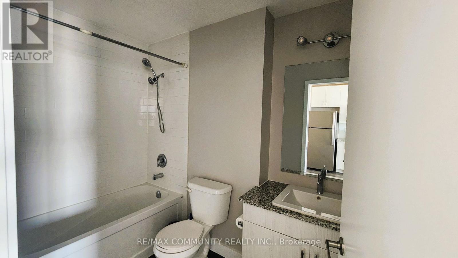 1708 - 1 Victoria Street, Kitchener, Ontario  N2G 0B5 - Photo 15 - X13627612