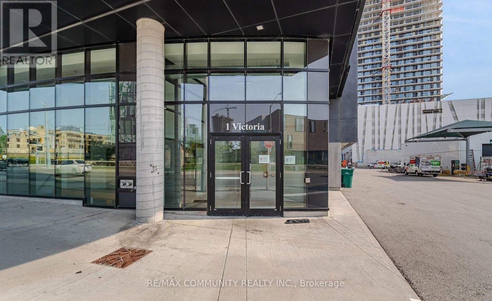 1708 - 1 Victoria Street, Kitchener, Ontario  N2G 0B5 - Photo 2 - X13627612