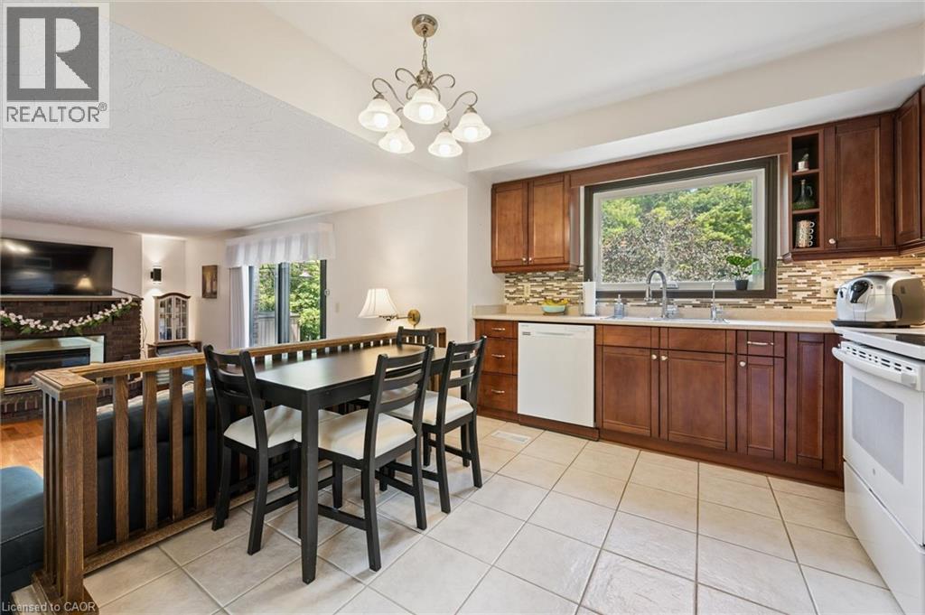 8 Perin Place, Kitchener, Ontario  N2P 1L5 - Photo 14 - 40850357
