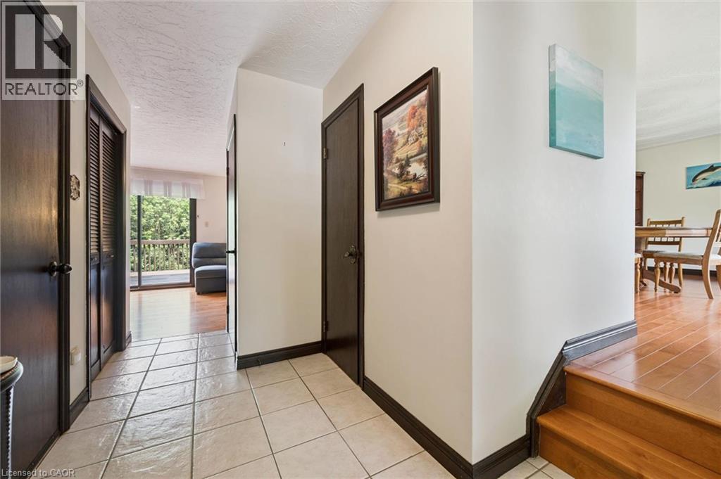 8 Perin Place, Kitchener, Ontario  N2P 1L5 - Photo 8 - 40850357