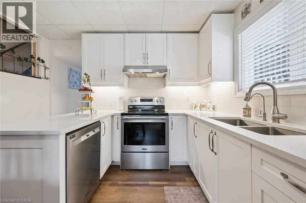 8 Perin Place, Kitchener, Ontario  N2P 1L5 - Photo 33 - 40850357