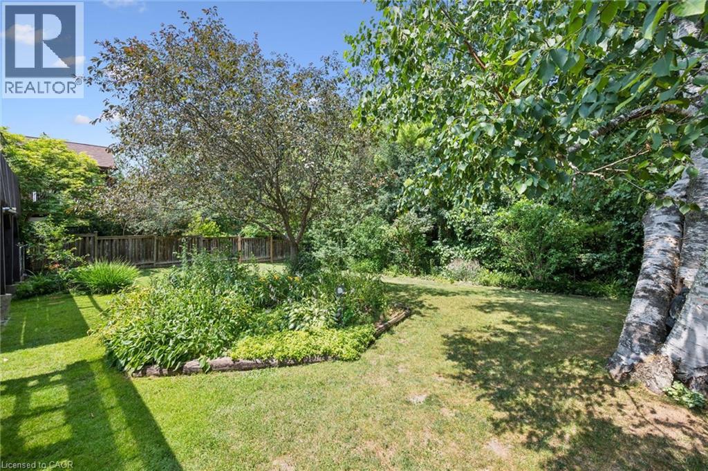 8 Perin Place, Kitchener, Ontario  N2P 1L5 - Photo 39 - 40850357