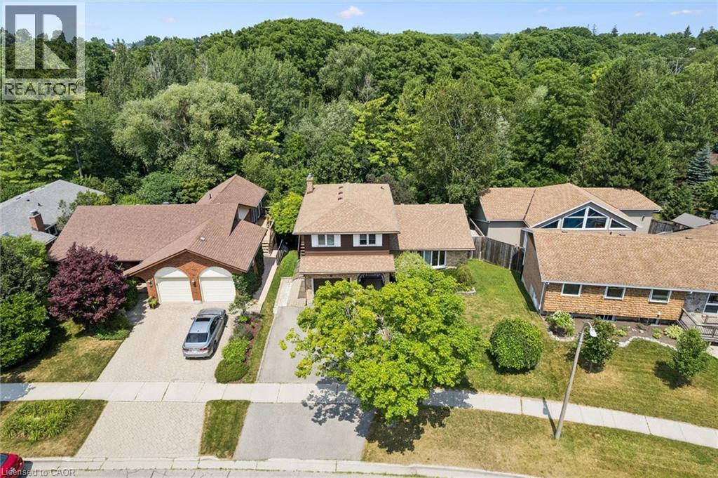 8 Perin Place, Kitchener, Ontario  N2P 1L5 - Photo 2 - 40850357