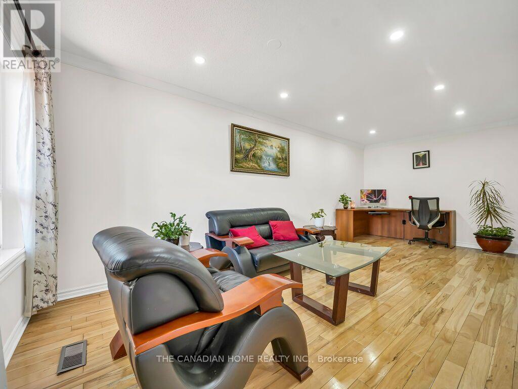 5244 Cinnamon Road, Mississauga, Ontario  L5V 1T3 - Photo 13 - W13590946
