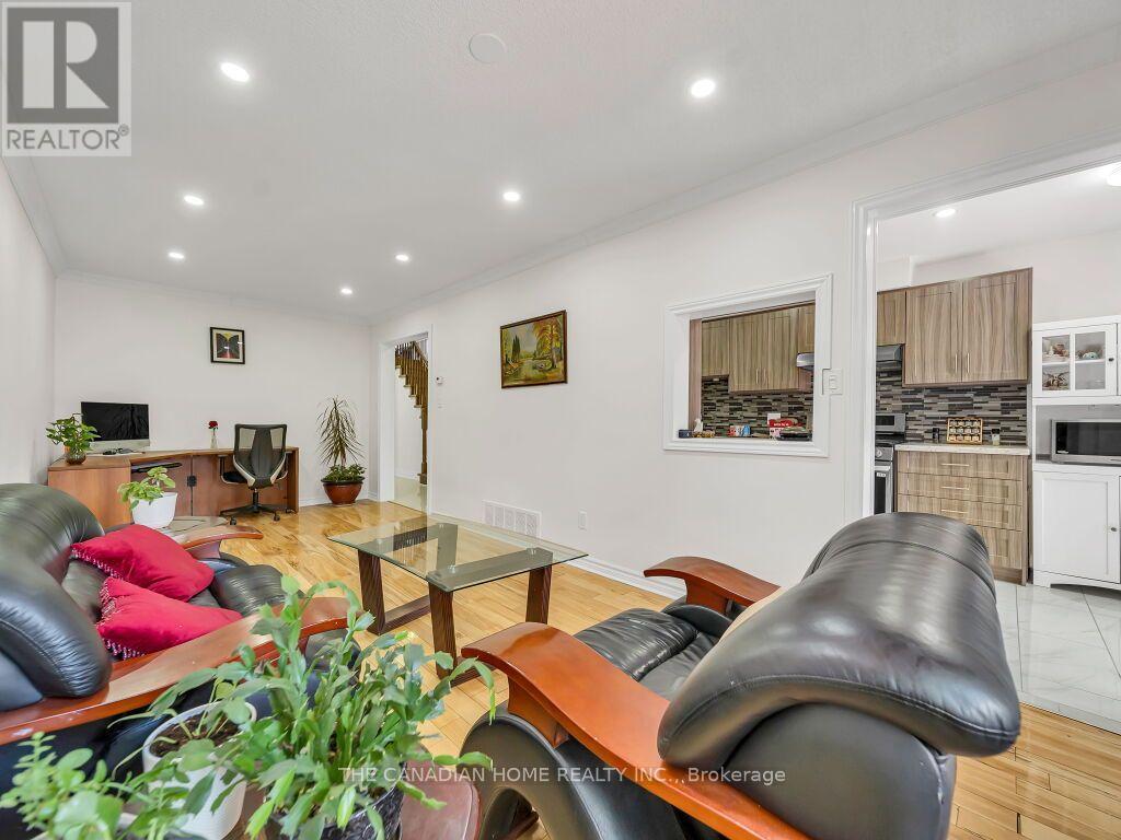 5244 Cinnamon Road, Mississauga, Ontario  L5V 1T3 - Photo 14 - W13590946