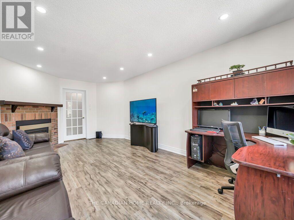 5244 Cinnamon Road, Mississauga, Ontario  L5V 1T3 - Photo 22 - W13590946