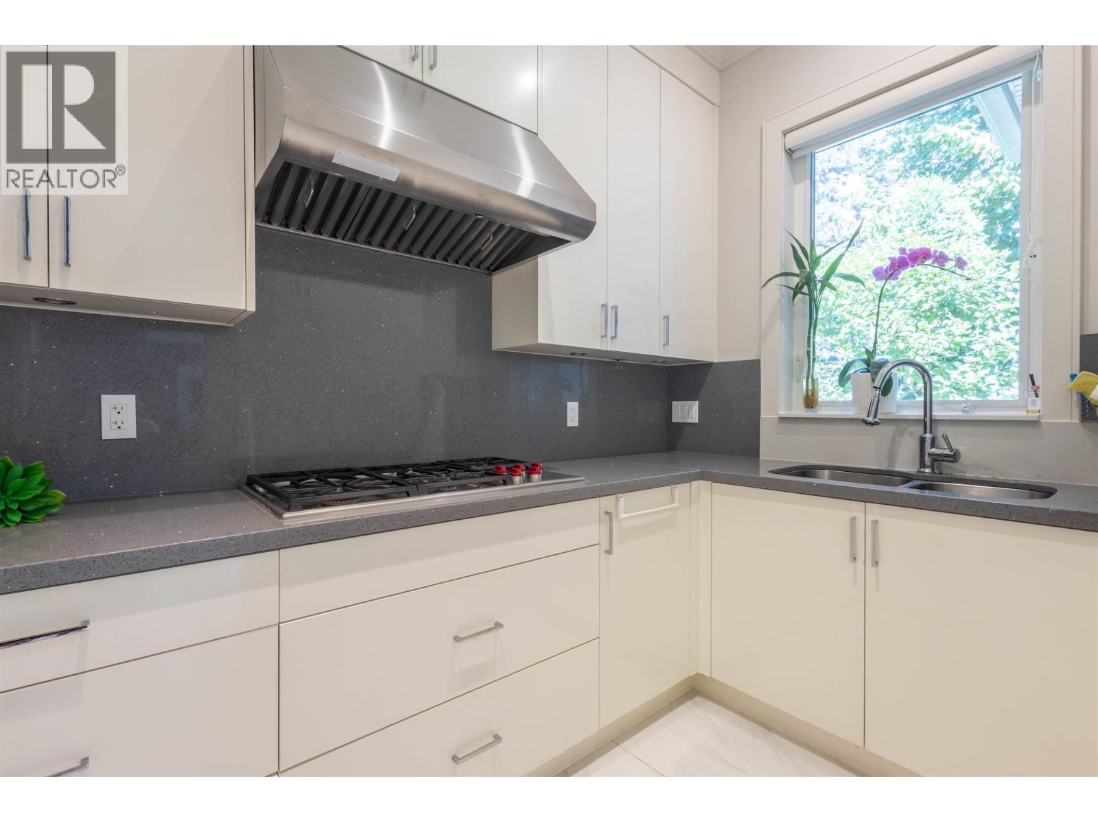 3571 Sable Avenue, Richmond, British Columbia  V7E 2A3 - Photo 7 - R3136001