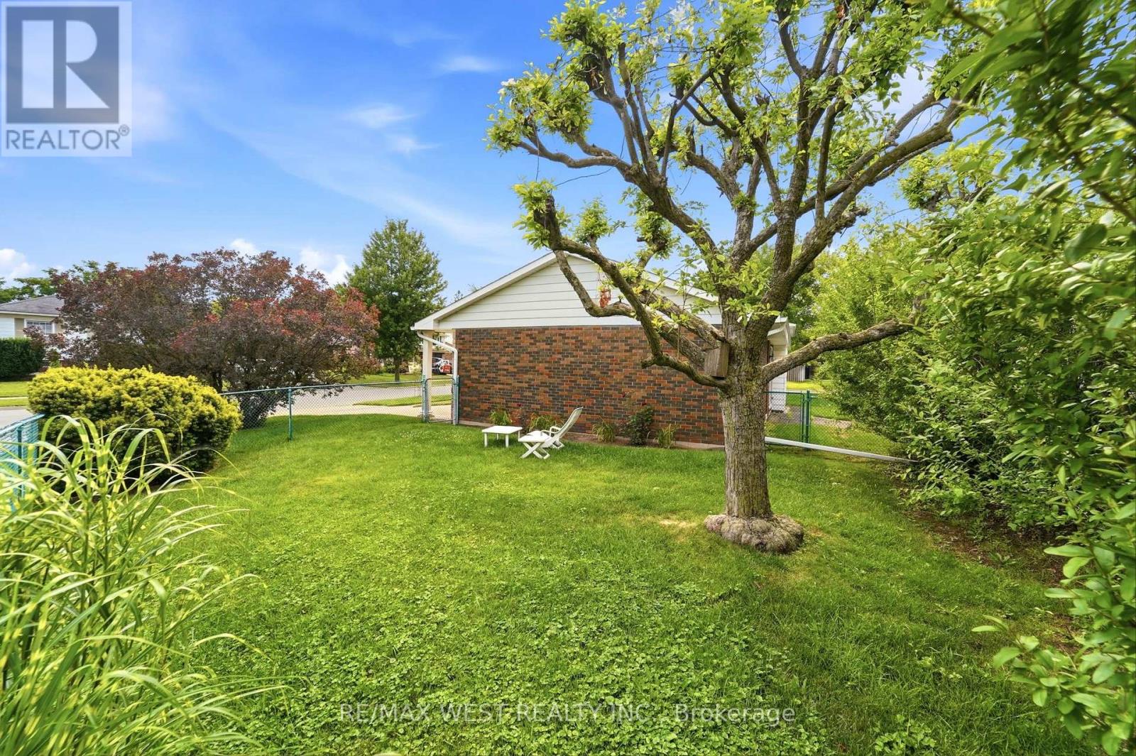 491 Shannon Crescent, Burlington, Ontario  L7L 2R6 - Photo 8 - W13627656
