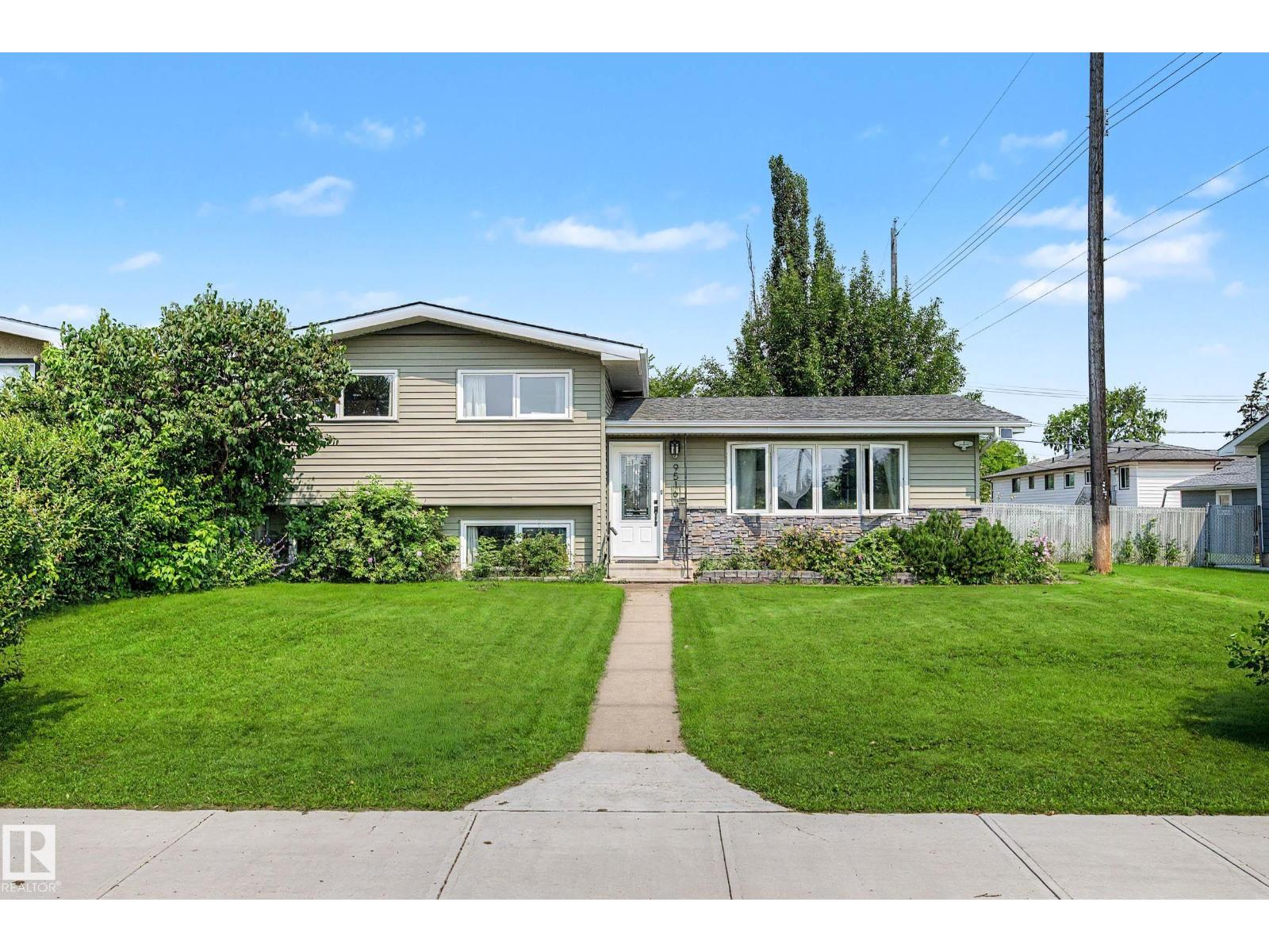 9516 129A AV NW, Edmonton, Alberta