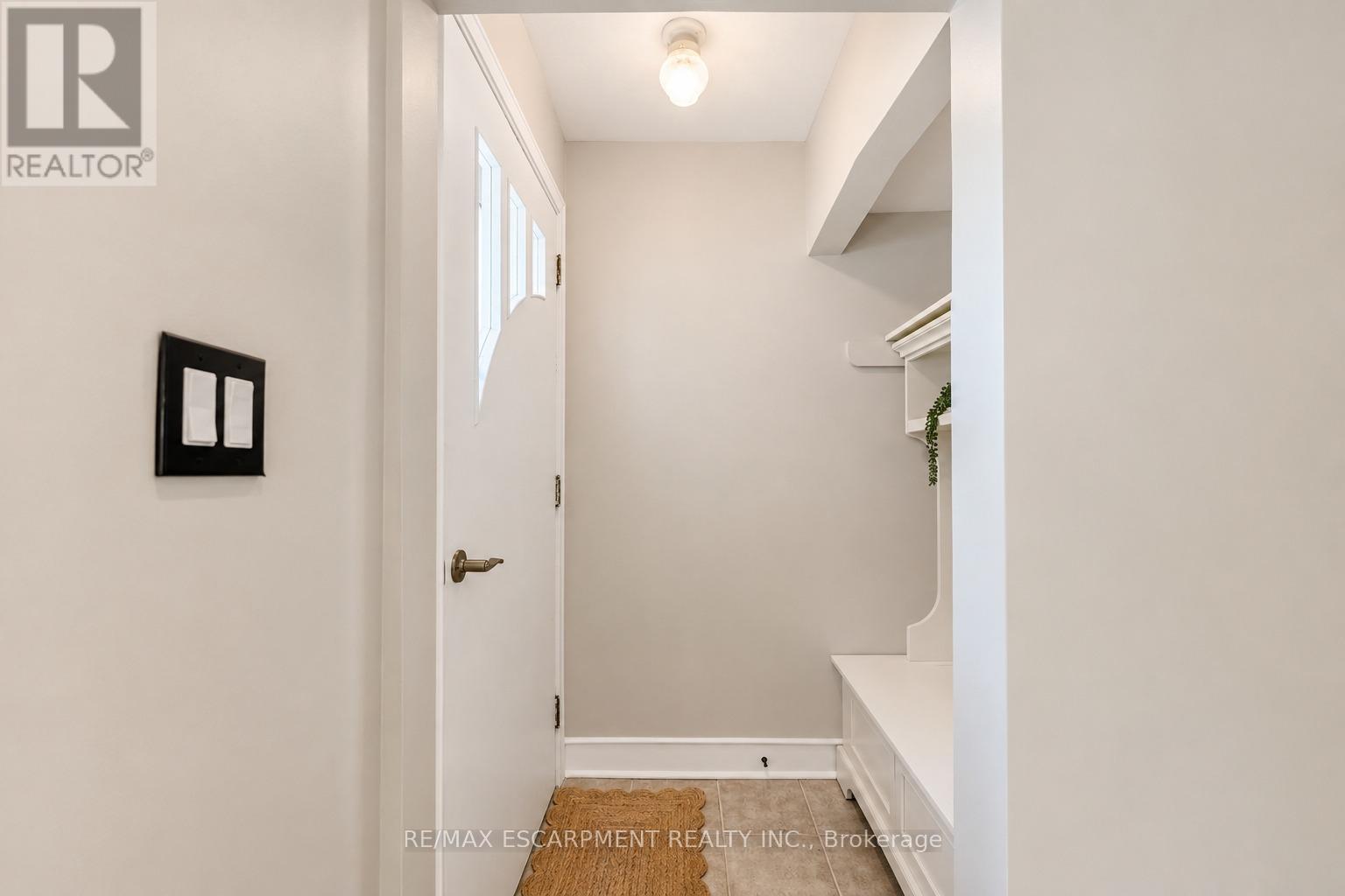 365 East 22nd Street, Hamilton, Ontario  L8V 2W3 - Photo 3 - X13627646