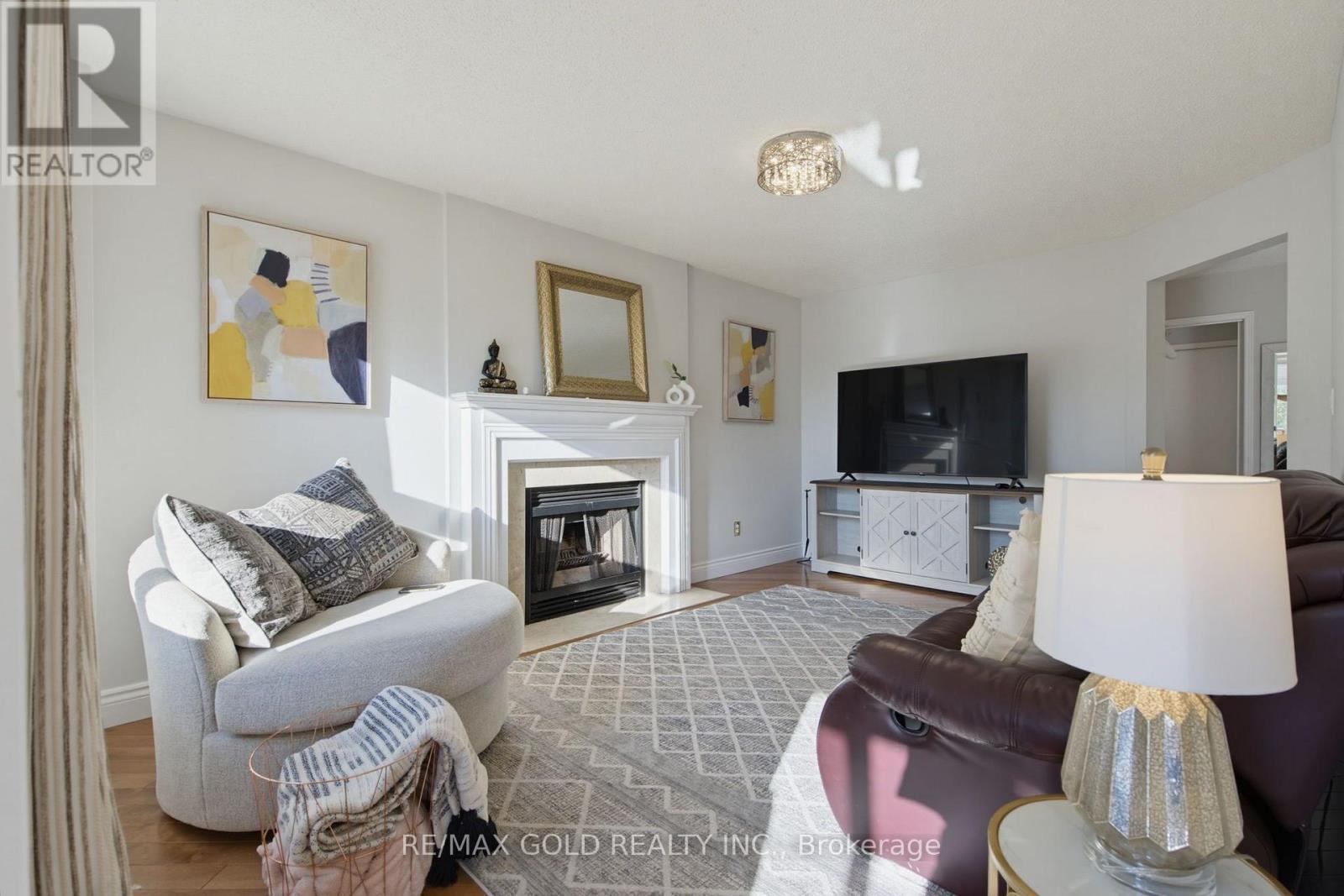 38 Silverbirch Place, Whitby, Ontario  L1R 1X6 - Photo 13 - E13623388