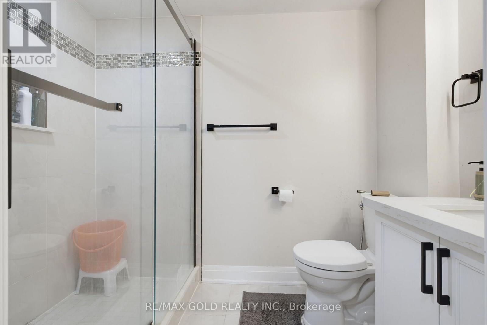38 Silverbirch Place, Whitby, Ontario  L1R 1X6 - Photo 42 - E13623388