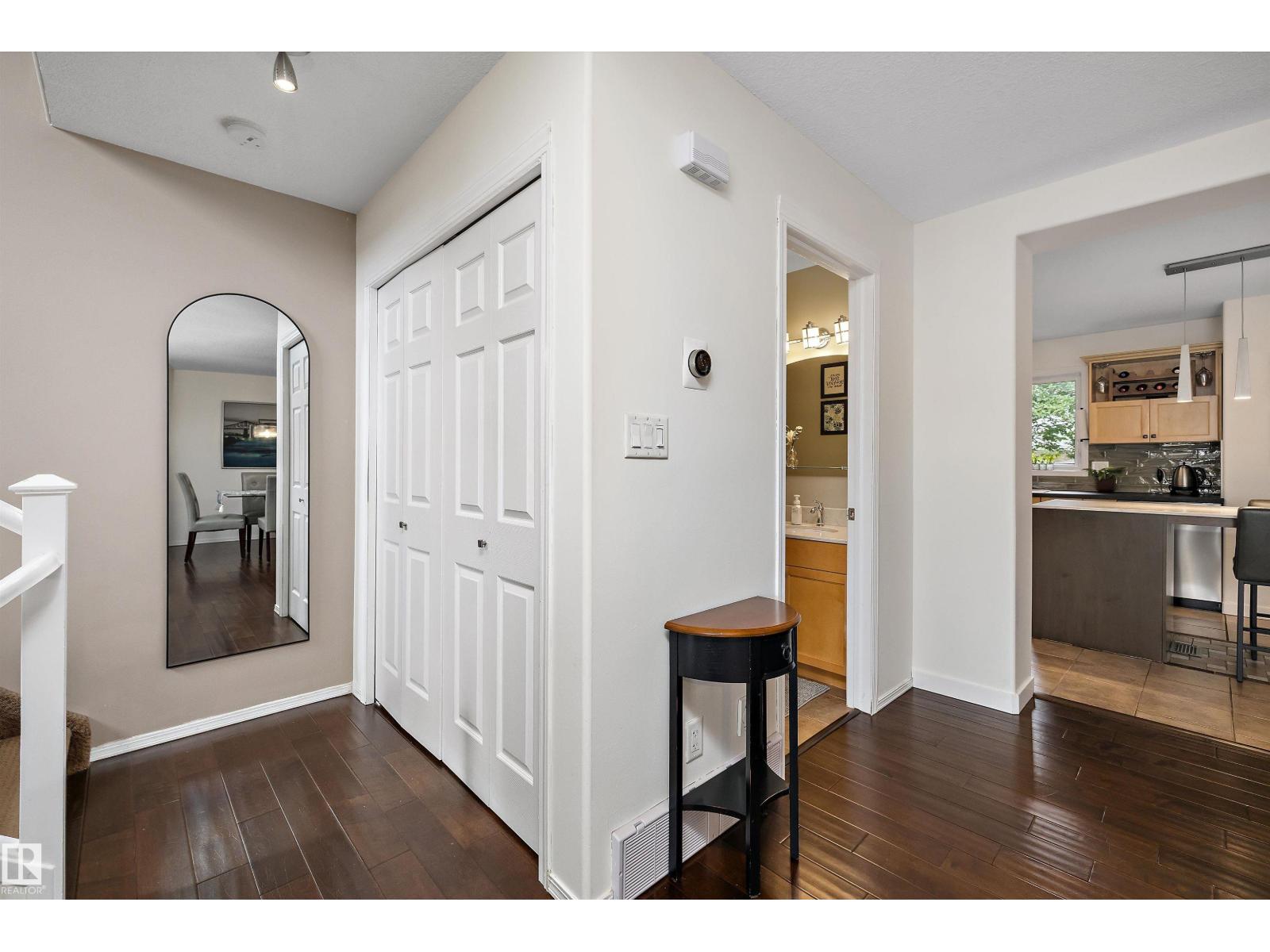 #20 1295 Carter Crest Rd NW, Edmonton, Alberta  T6R 2N6 - Photo 4 - E4501705