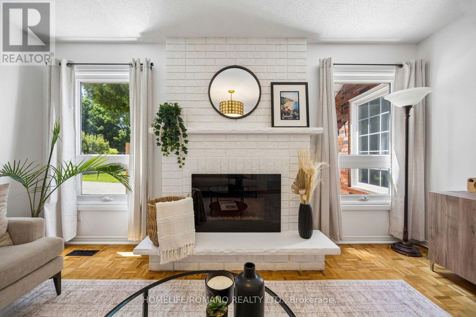 54 Links Road, Vaughan, Ontario  L6A 1L4 - Photo 14 - N13627682