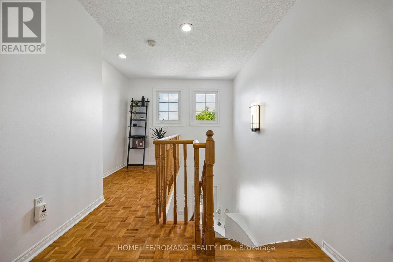 54 Links Road, Vaughan, Ontario  L6A 1L4 - Photo 16 - N13627682