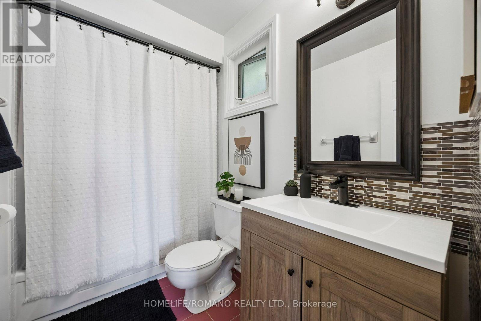 54 Links Road, Vaughan, Ontario  L6A 1L4 - Photo 19 - N13627682