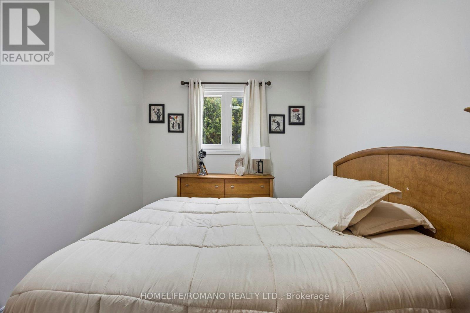 54 Links Road, Vaughan, Ontario  L6A 1L4 - Photo 21 - N13627682