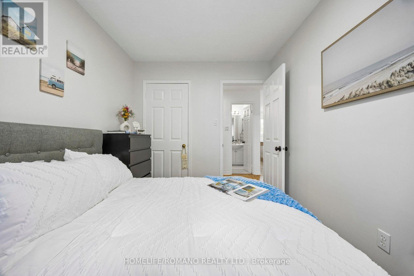 54 Links Road, Vaughan, Ontario  L6A 1L4 - Photo 23 - N13627682