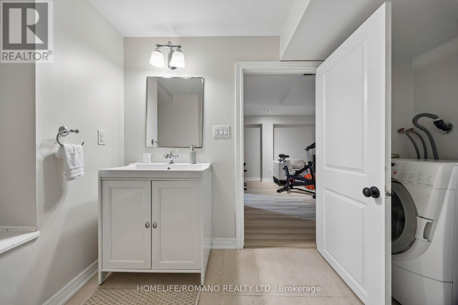 54 Links Road, Vaughan, Ontario  L6A 1L4 - Photo 29 - N13627682