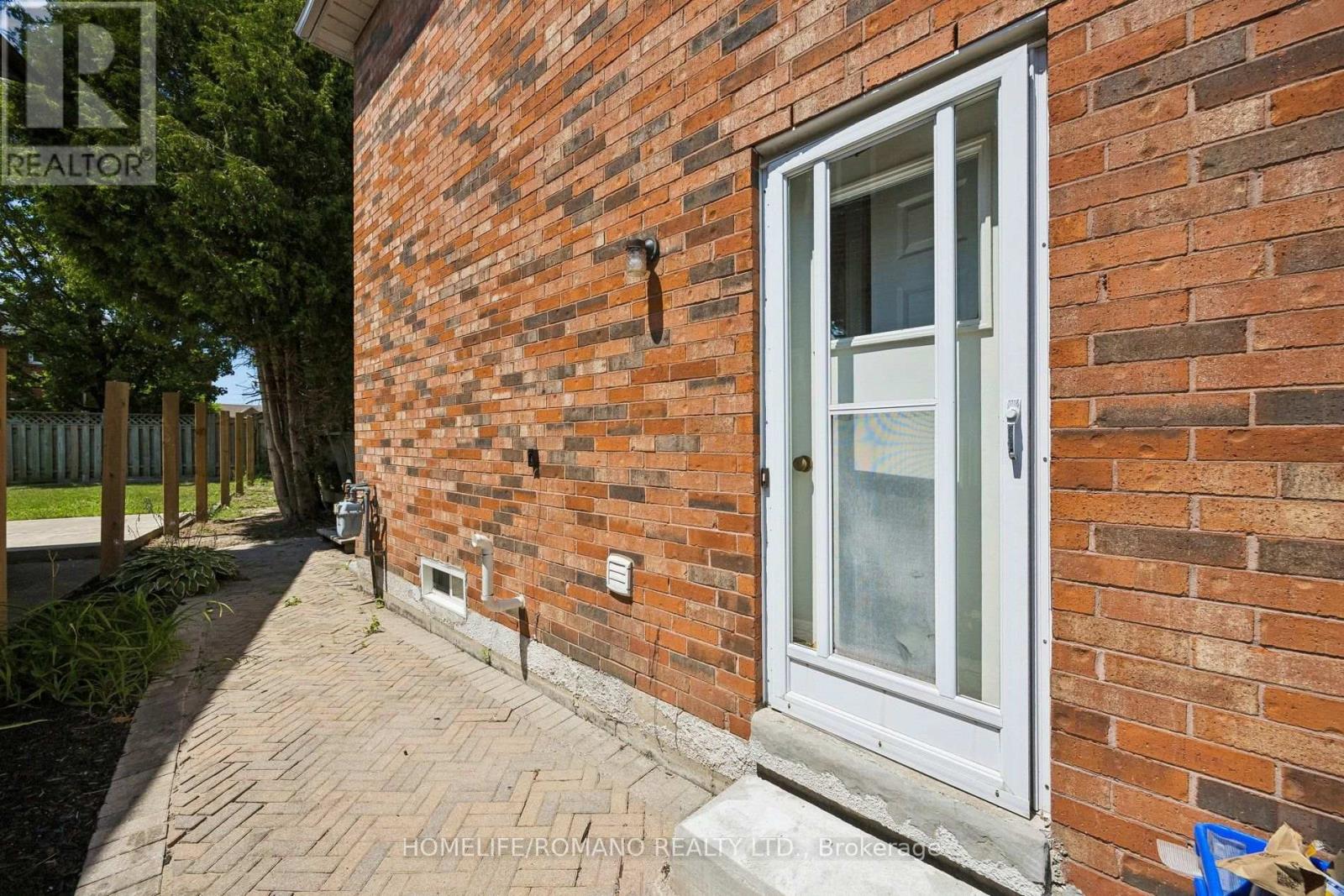 54 Links Road, Vaughan, Ontario  L6A 1L4 - Photo 31 - N13627682