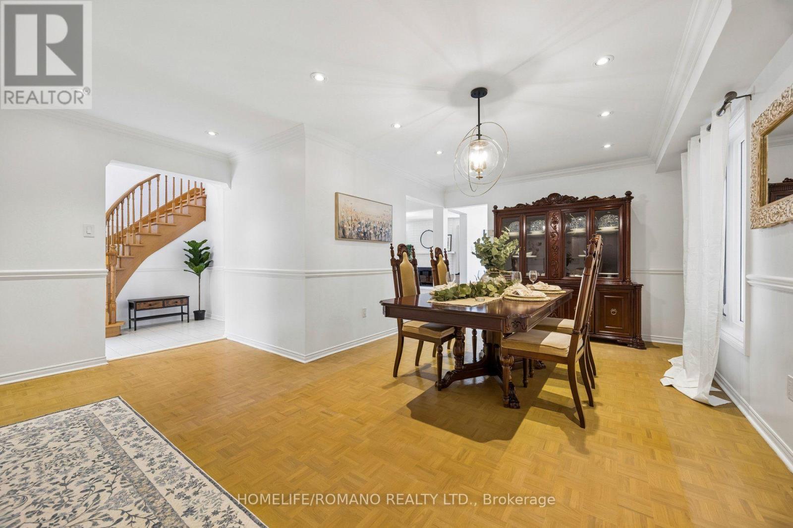 54 Links Road, Vaughan, Ontario  L6A 1L4 - Photo 7 - N13627682
